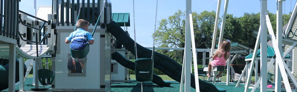 how much weight can a swing set hold